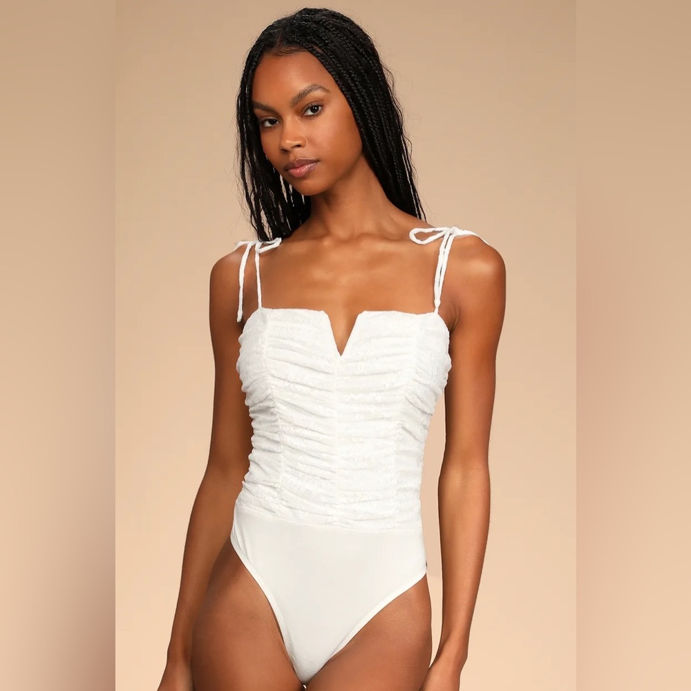 Ivory Lace Ruched Tie-Strap Bodysuit (M) NWT
